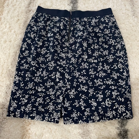 Bundle of 3 pencil skirts - Picture 2 of 7